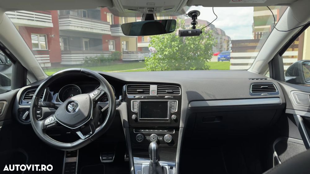 Volkswagen Golf 1.6 TDI BlueMotion Technology DSG Allstar - 12