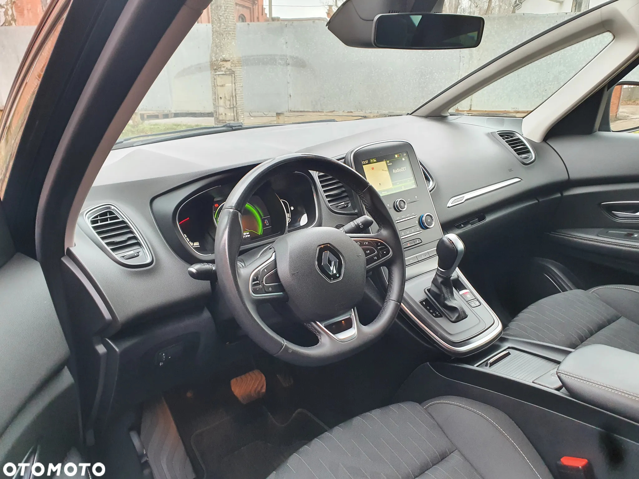 Renault Scenic TCe 140 GPF EDC LIMITED - 11