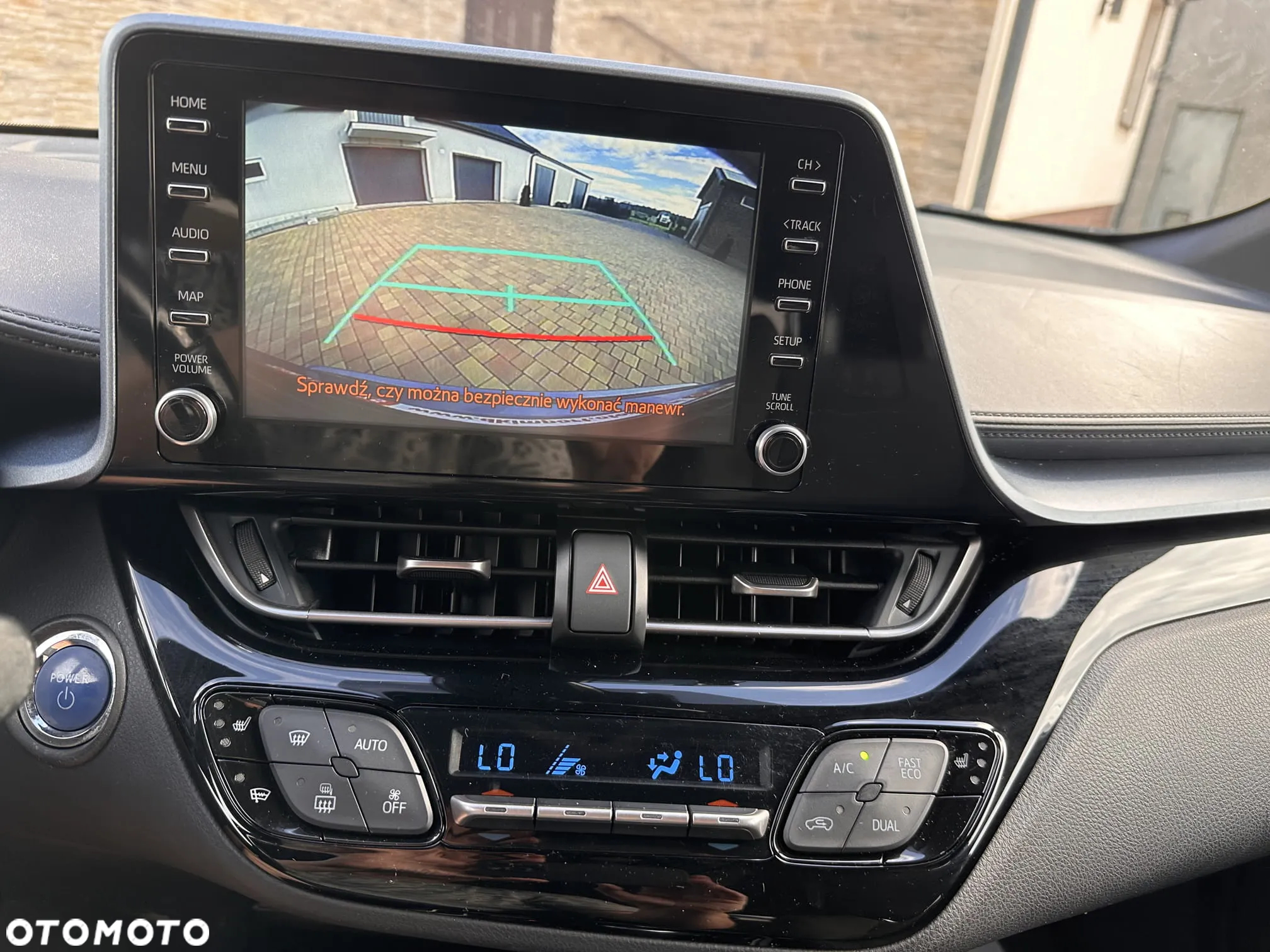 Toyota C-HR 1.8 Hybrid Business - 18