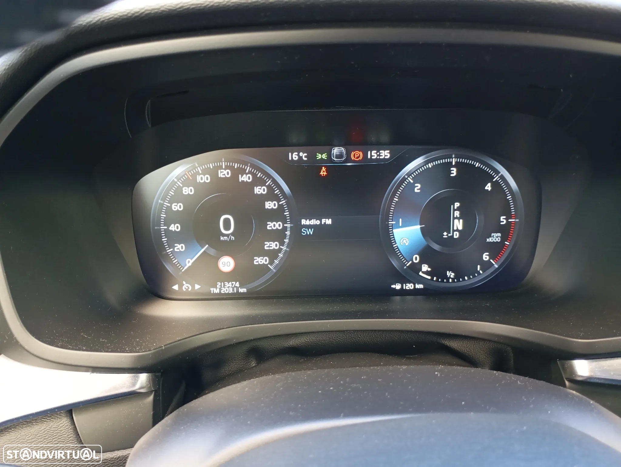 Volvo V60 2.0 D3 Momentum Geartronic - 11
