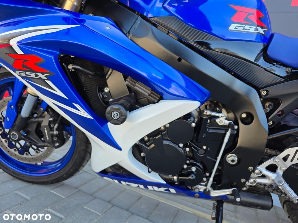 Suzuki GSX-R - 15