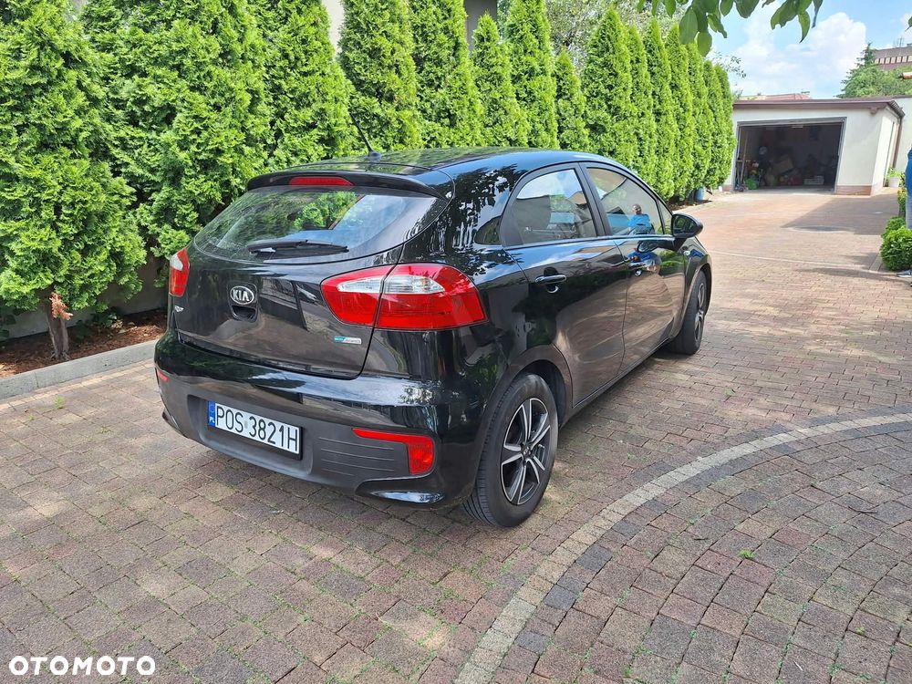 Kia Rio 2016 photo 2