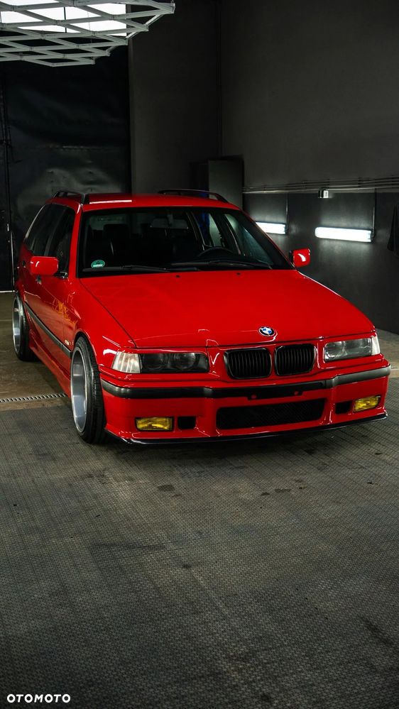 BMW Seria 3 323i - 7