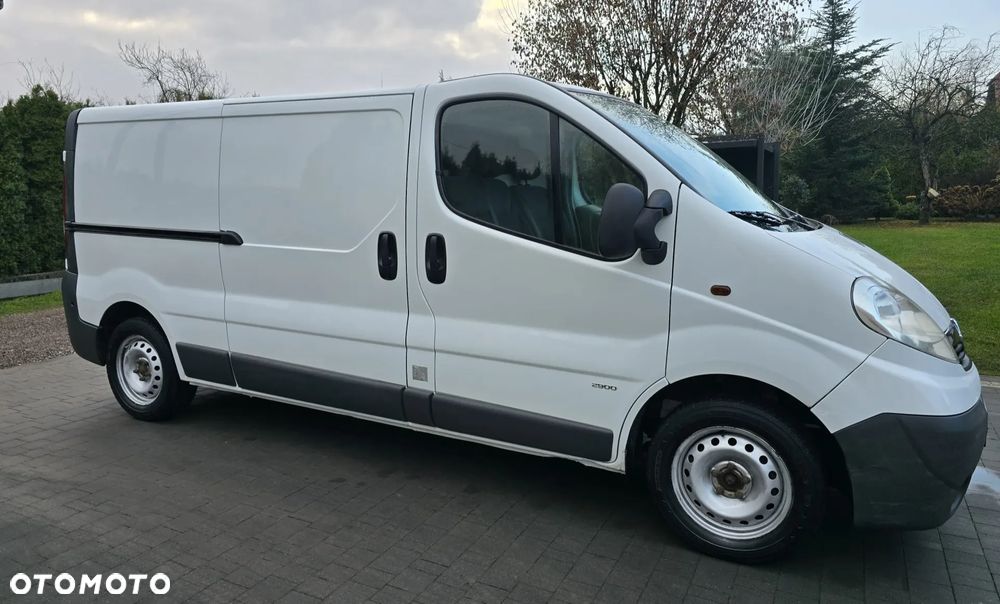 Opel Vivaro - 8