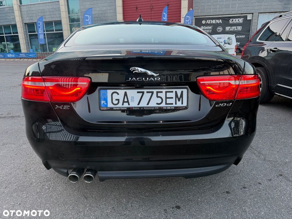 Jaguar XE 2.0 D Prestige - 18