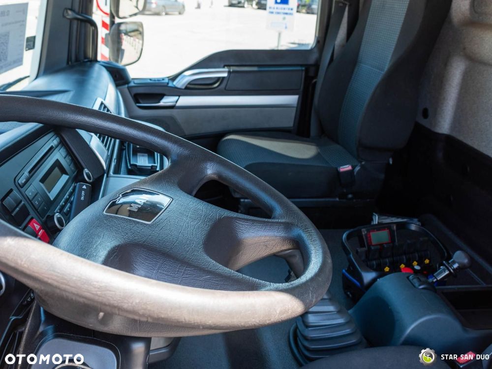 MAN TGM 18.250 4x4 FassiI F215A.0.23 Active HDS Żuraw - 18