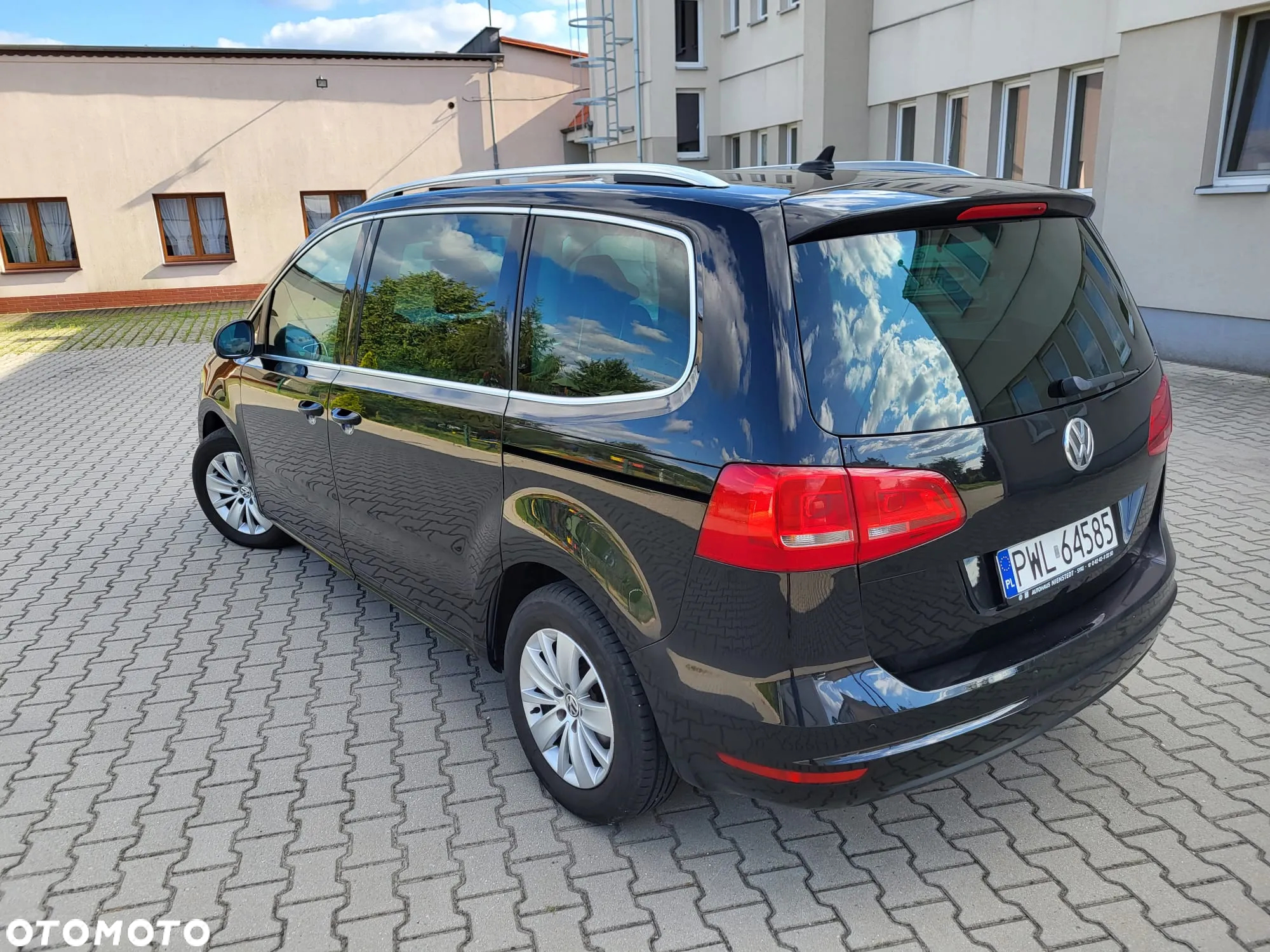 Volkswagen Sharan 2.0 TDI DSG Blue Motion Style - 4