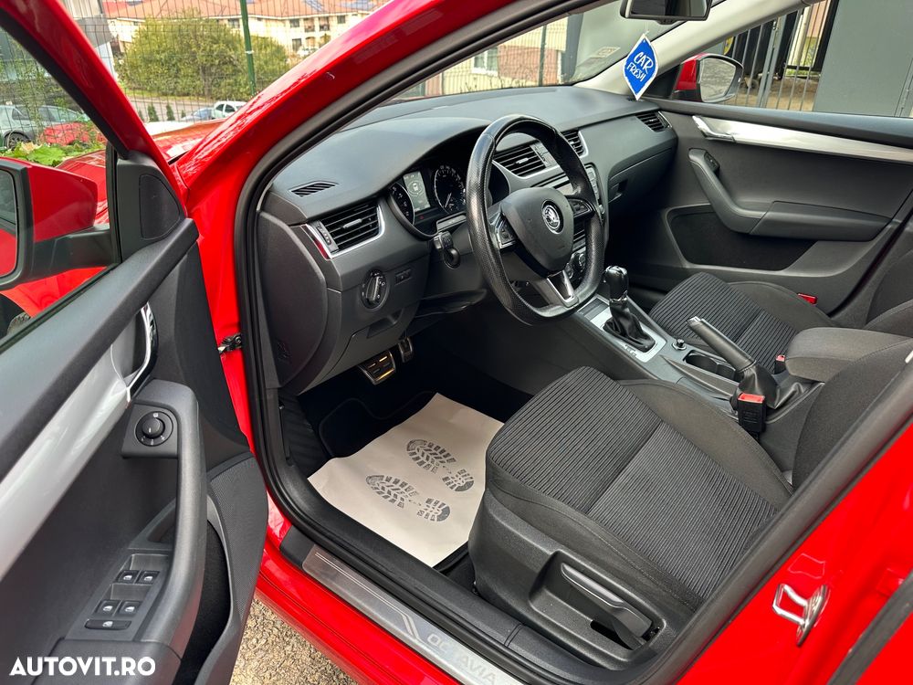 Skoda Octavia 2.0 TDI Green tec DSG Elegance - 28