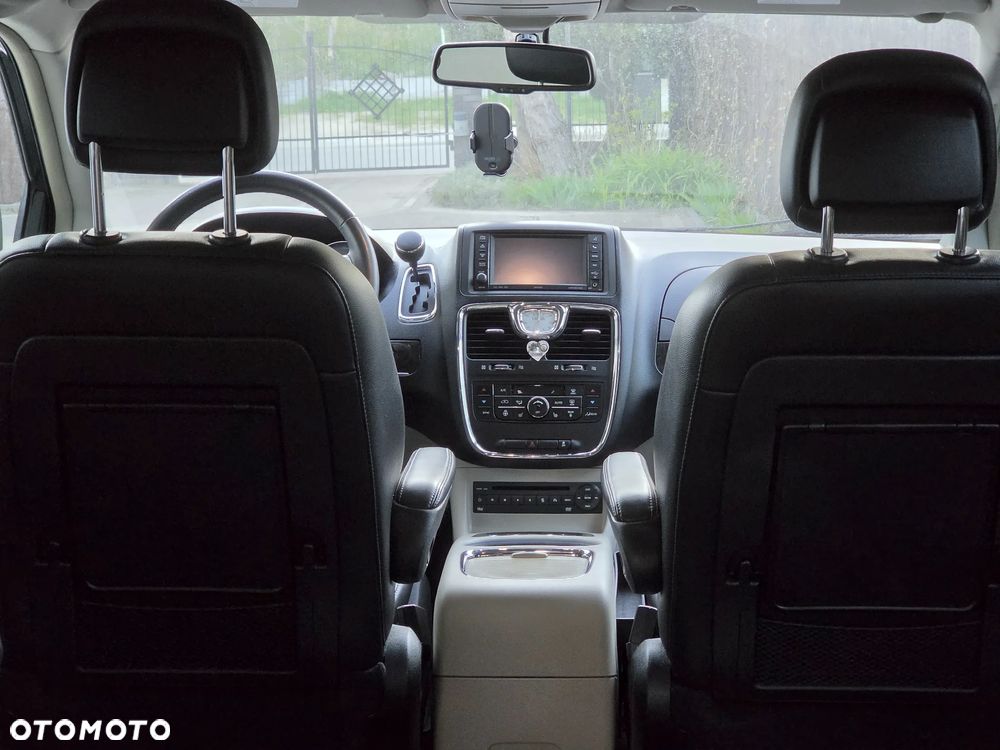 Lancia Voyager 2.8CRD Gold - 9