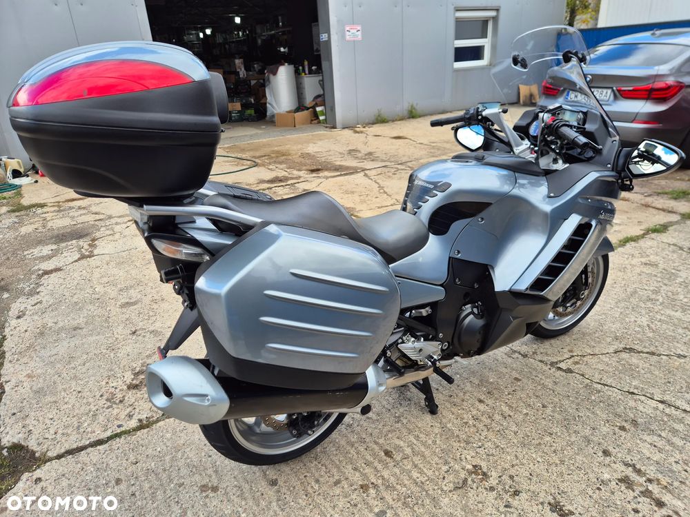 Kawasaki GTR - 13