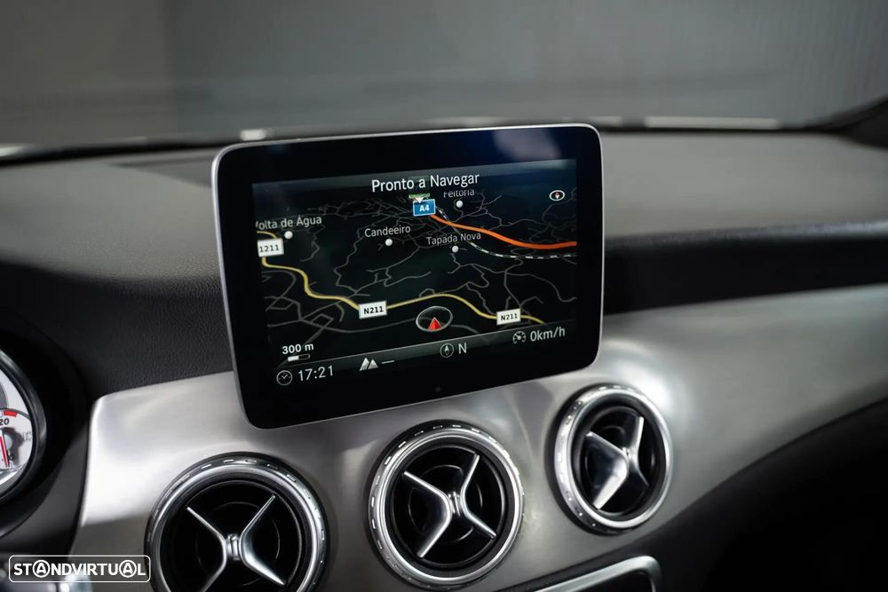 Mercedes-Benz GLA 200 - 25
