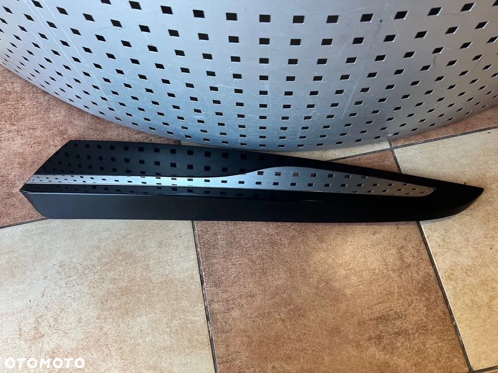 LISTWA DRZWI CHROM TYŁ LEWY TYLNA LEWA RENAULT CLIO IV 828772096R