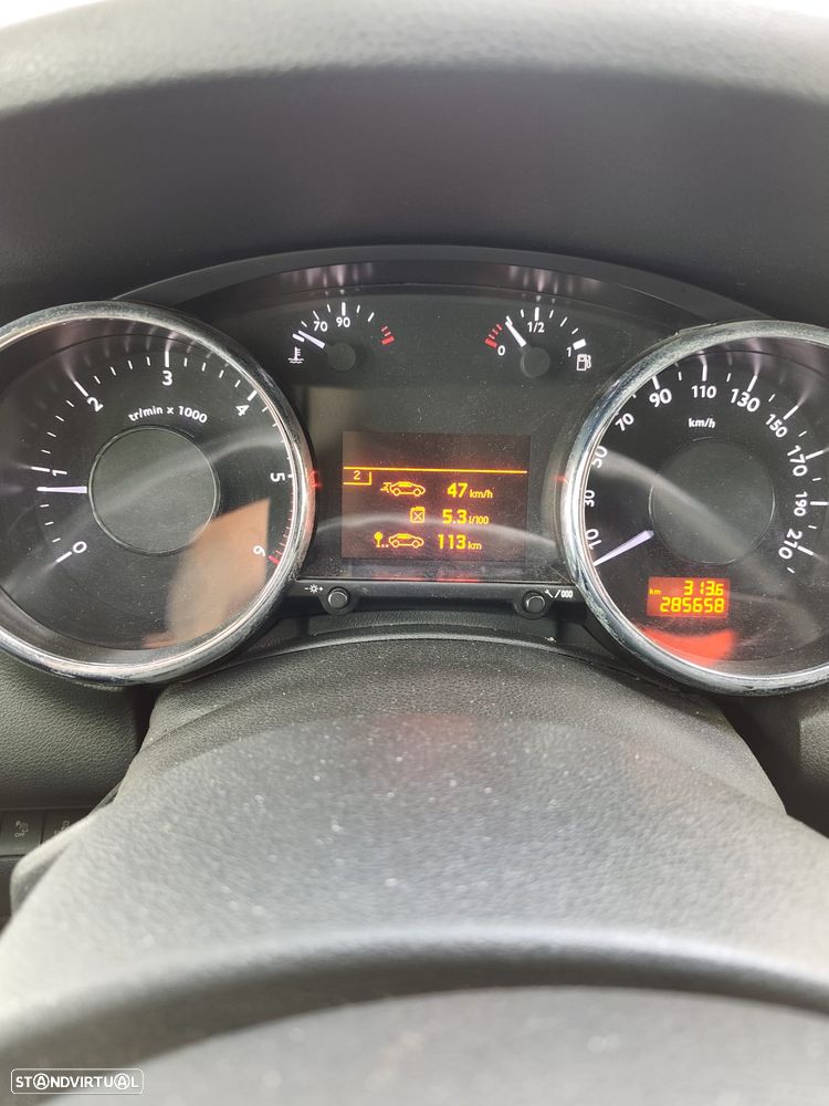 Peugeot 5008 - 8