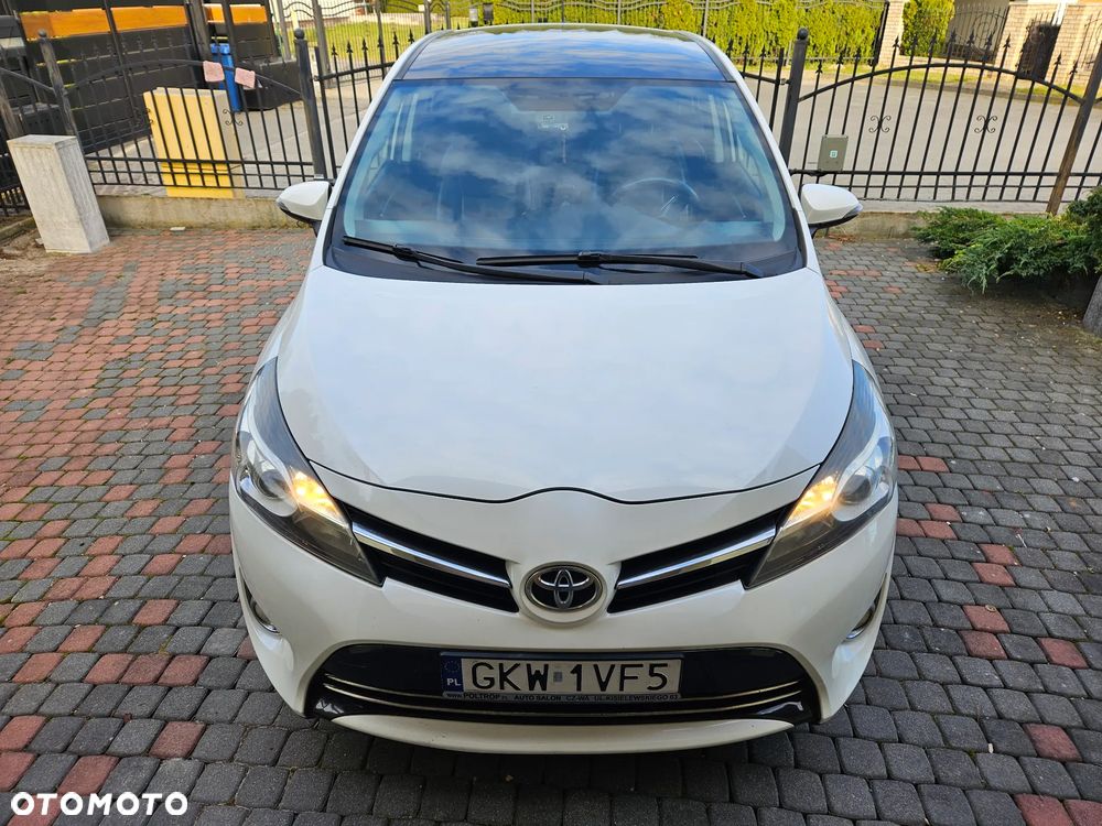 Toyota Verso 2.0 D-4D 5-Sitzer - 1