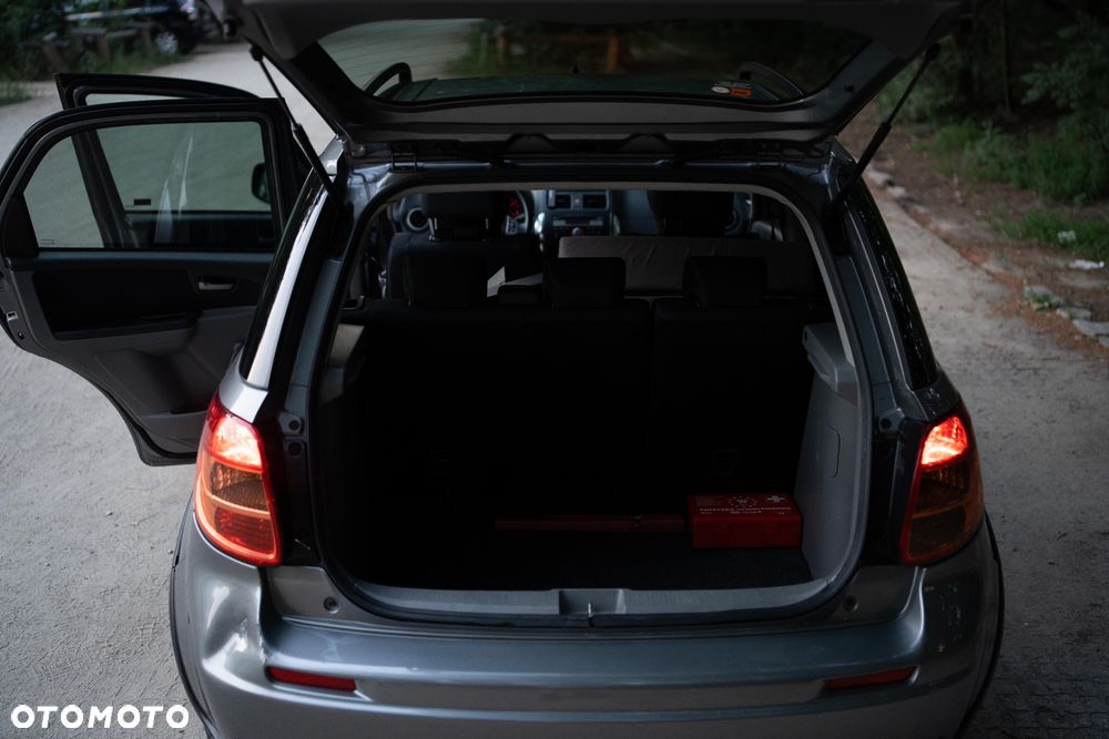 Suzuki SX4 1.6 GS / Premium - 13