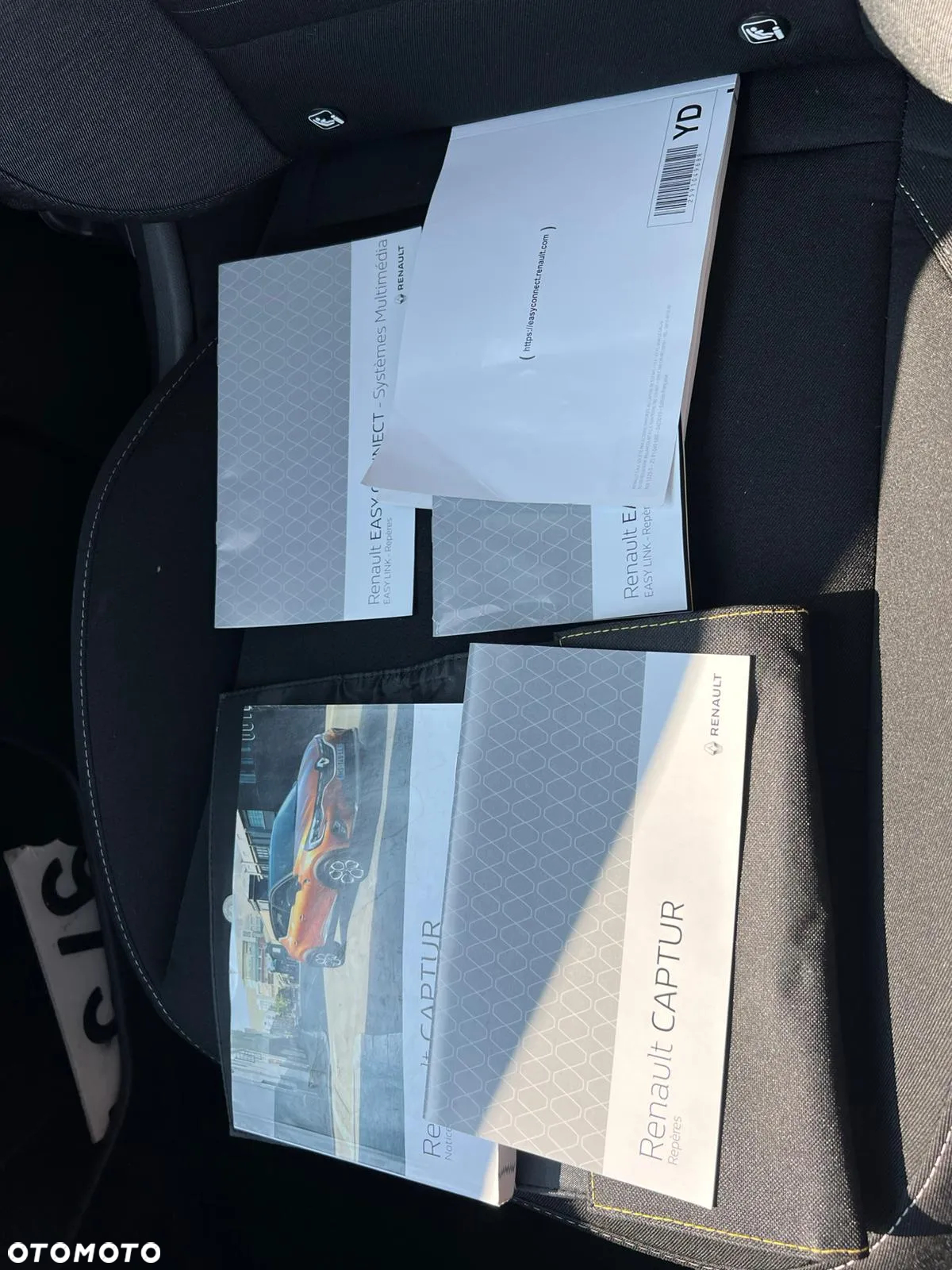 Renault Captur TCe 100 EXPERIENCE - 21