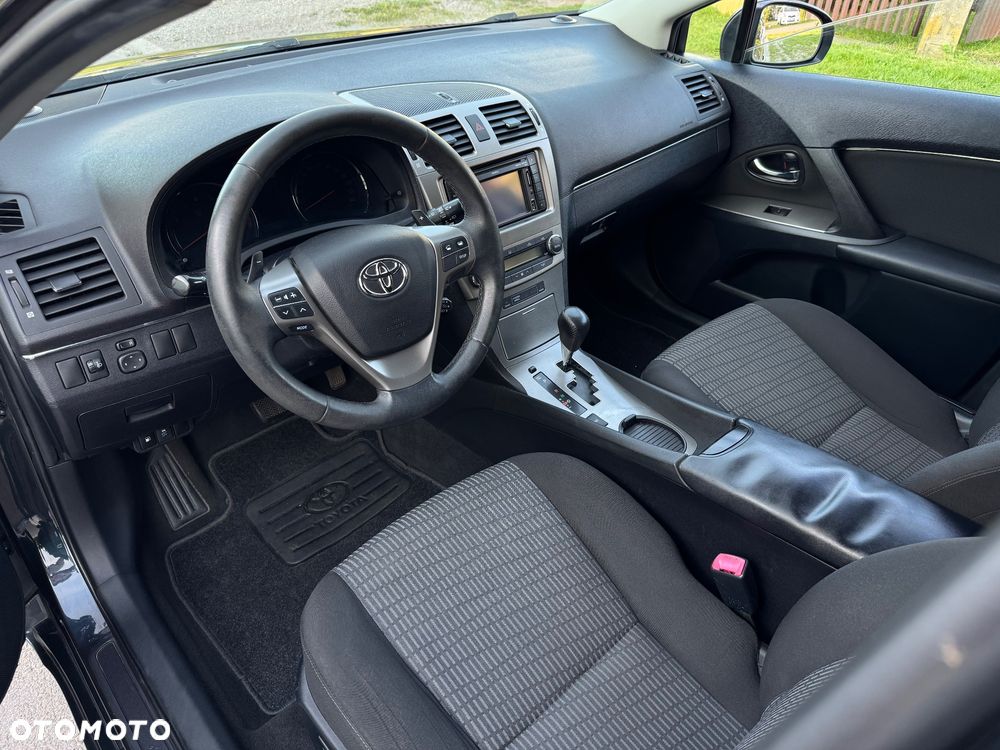 Toyota Avensis Touring Sports 1.8 Multidrive S Executive - 13