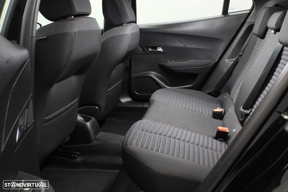 Peugeot 2008 1.2 PureTech Active Pack - 23