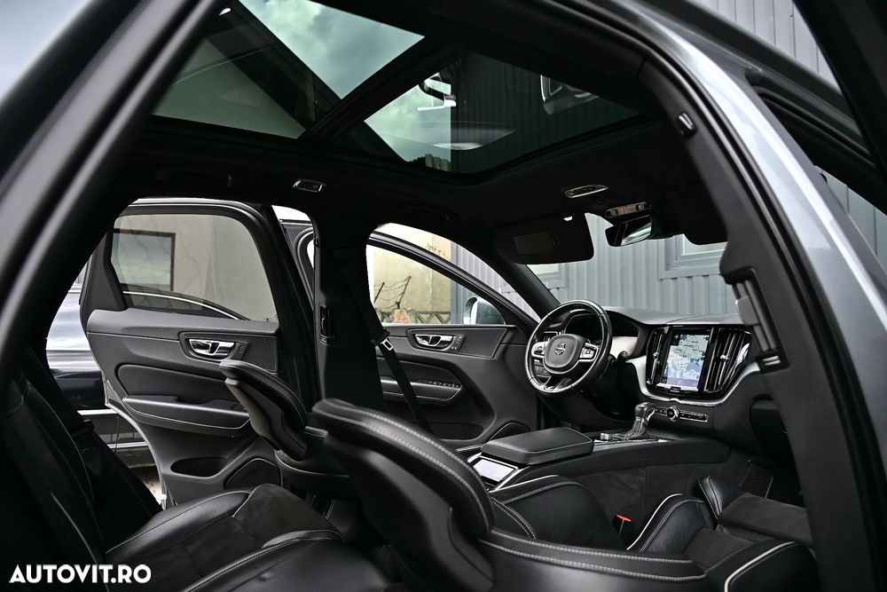 Volvo XC 60 D5 AWD R-Design - 10