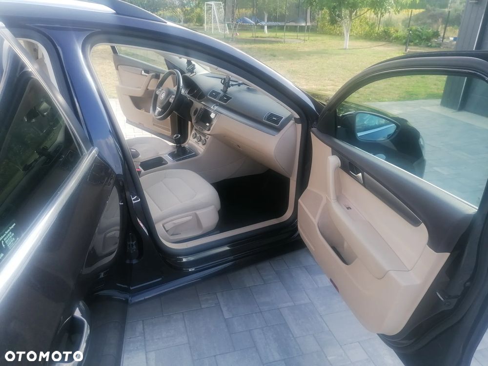 Volkswagen Passat 2.0 TDI Comfortline - 18