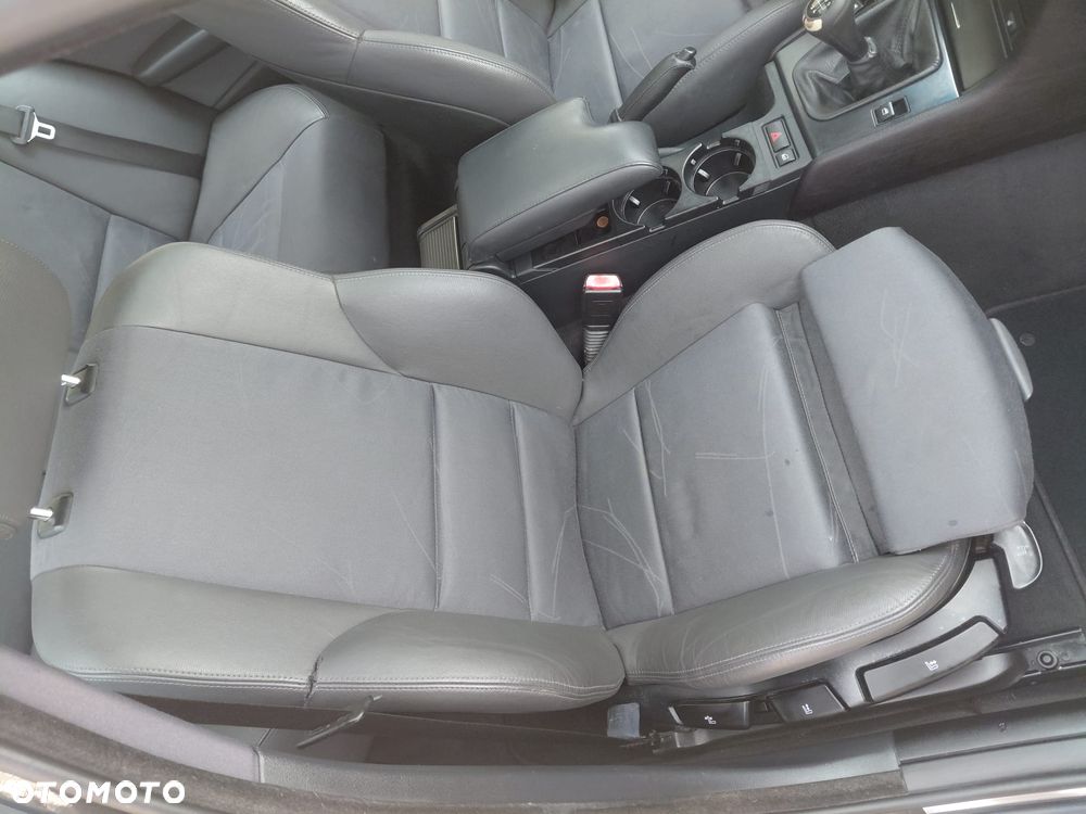 BMW Seria 3 318i Edition Sport - 14