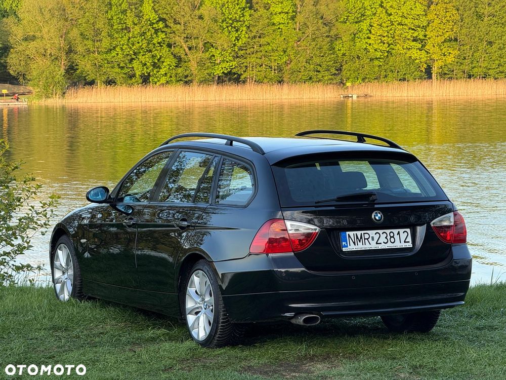 BMW Seria 3 318d DPF - 12