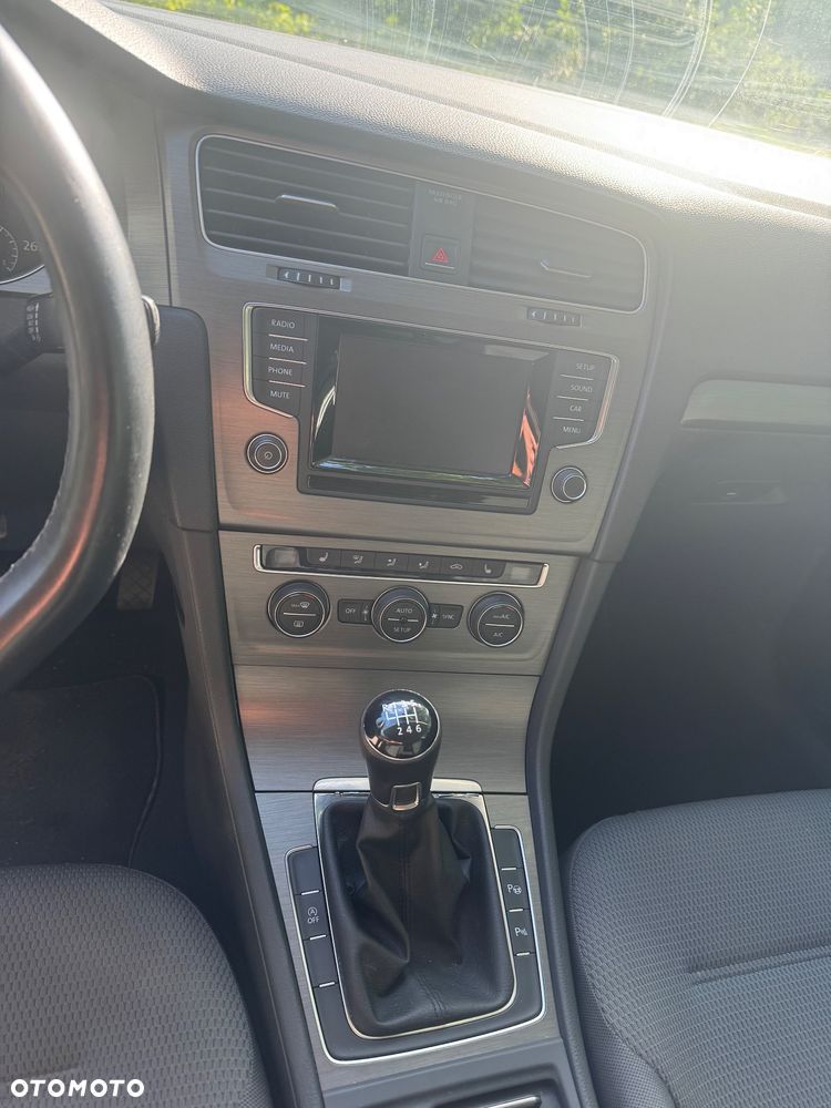 Volkswagen Golf - 8