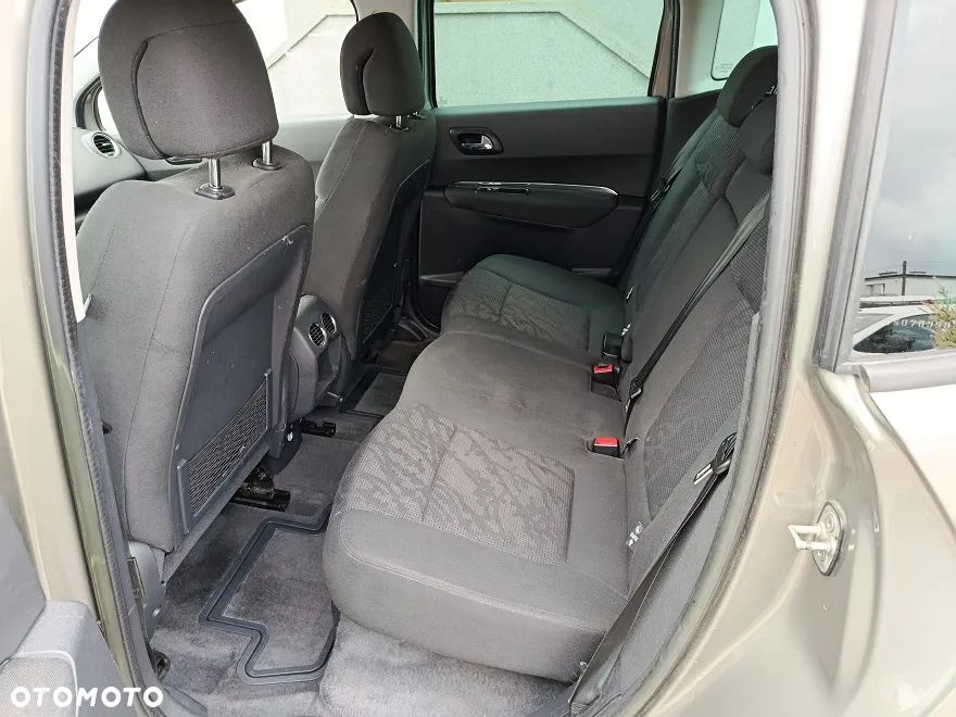 Peugeot 3008 - 11
