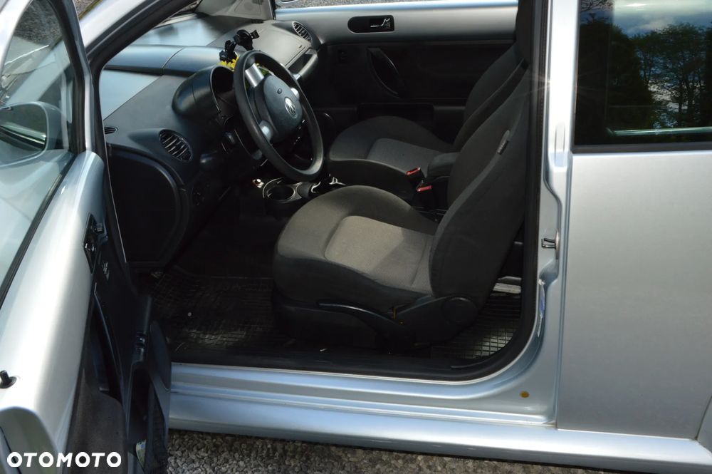 Volkswagen New Beetle 1.9 TDI - 11