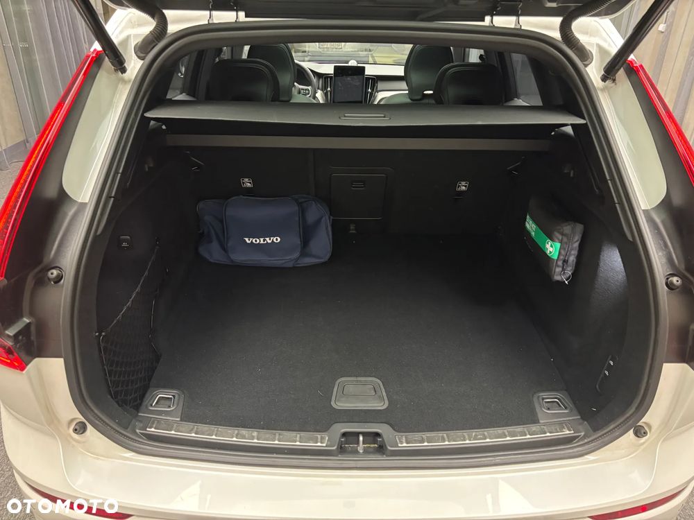 Volvo XC 60 B5 B AWD Ultra Black Edition - 14