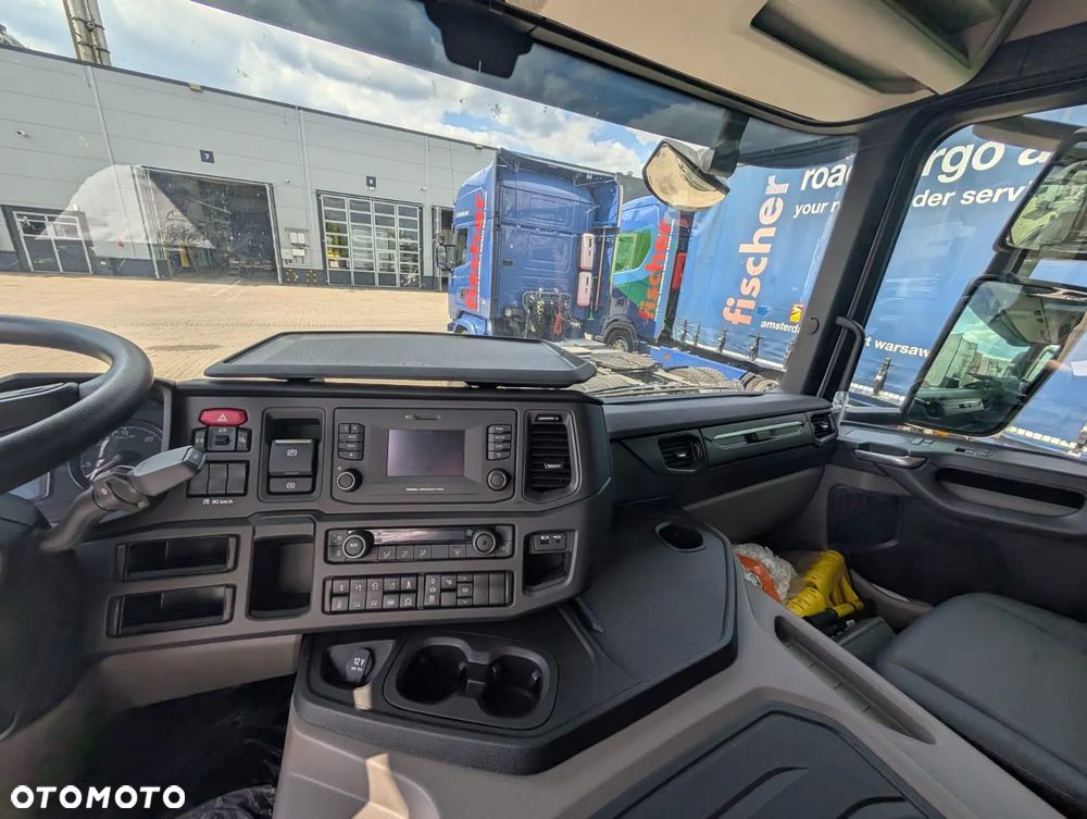 Scania P 340 B6x2*4NA / rama pod zabudowę / oś skrętna / CNG / duża kabina / 8 sztuk - 8