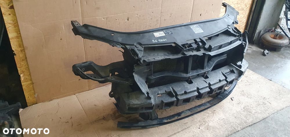 Pas przedni wzmocnienie chłodnica chłodnice wentylatory VW Passat B6 2.0 TDI 3C0121253Q - 2