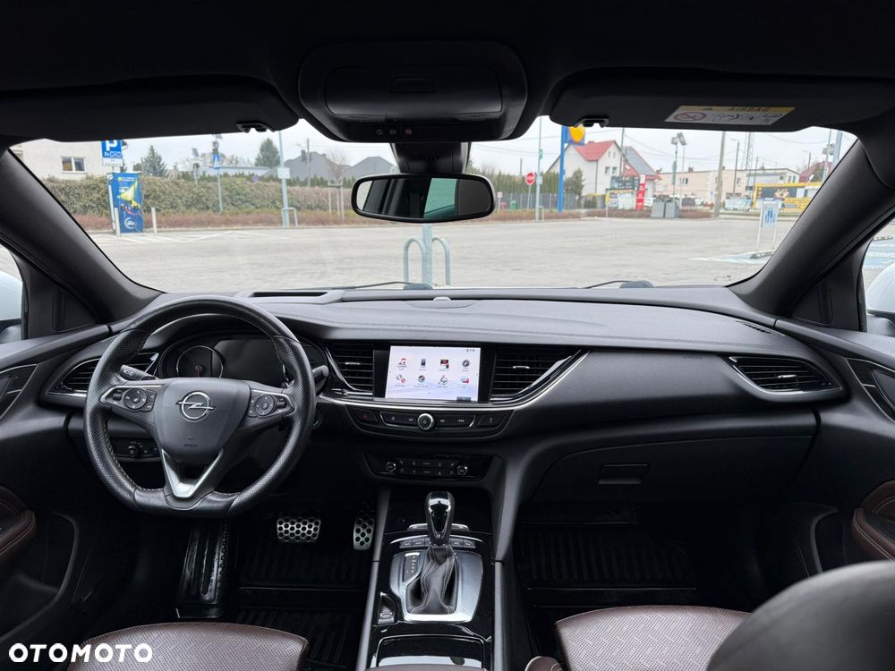 Opel Insignia 2.0 T 4x4 Innovation S&S - 25