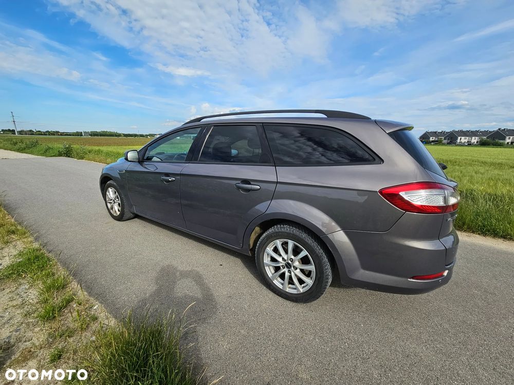 Ford Mondeo 2.0 TDCi Ghia - 4