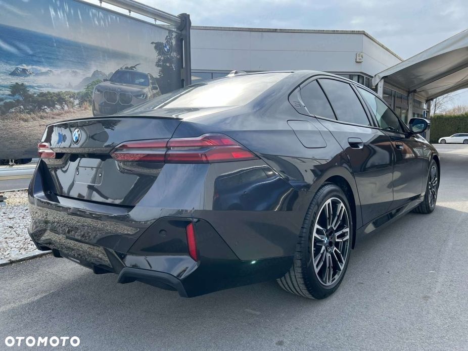 BMW Seria 5 520i mHEV M Sport - 5