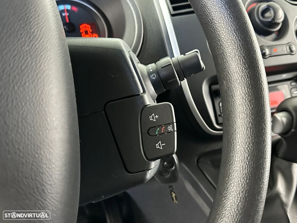 Renault KANGOO Z.E. 33 KW - IVA DEDUTIVÉL - BATERIAS PRÓPRIAS - 26