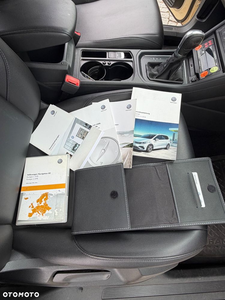 Volkswagen Touran - 16