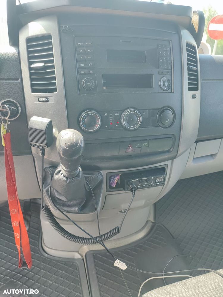 Mercedes-Benz Sprinter - 7