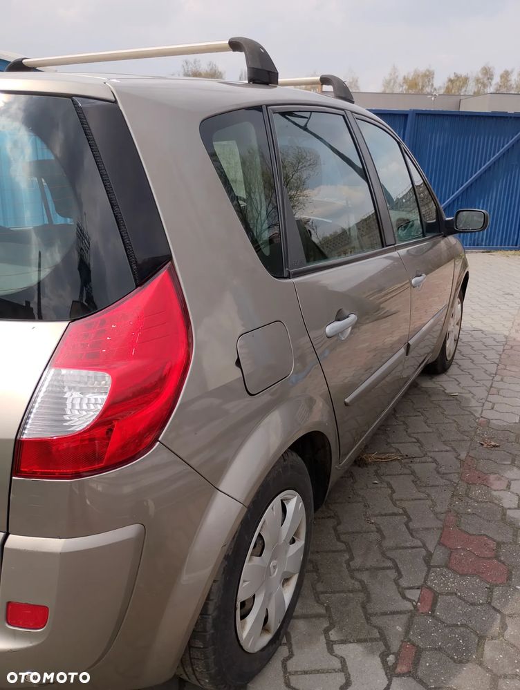 Renault Scenic 1.6 16V Authentique - 4