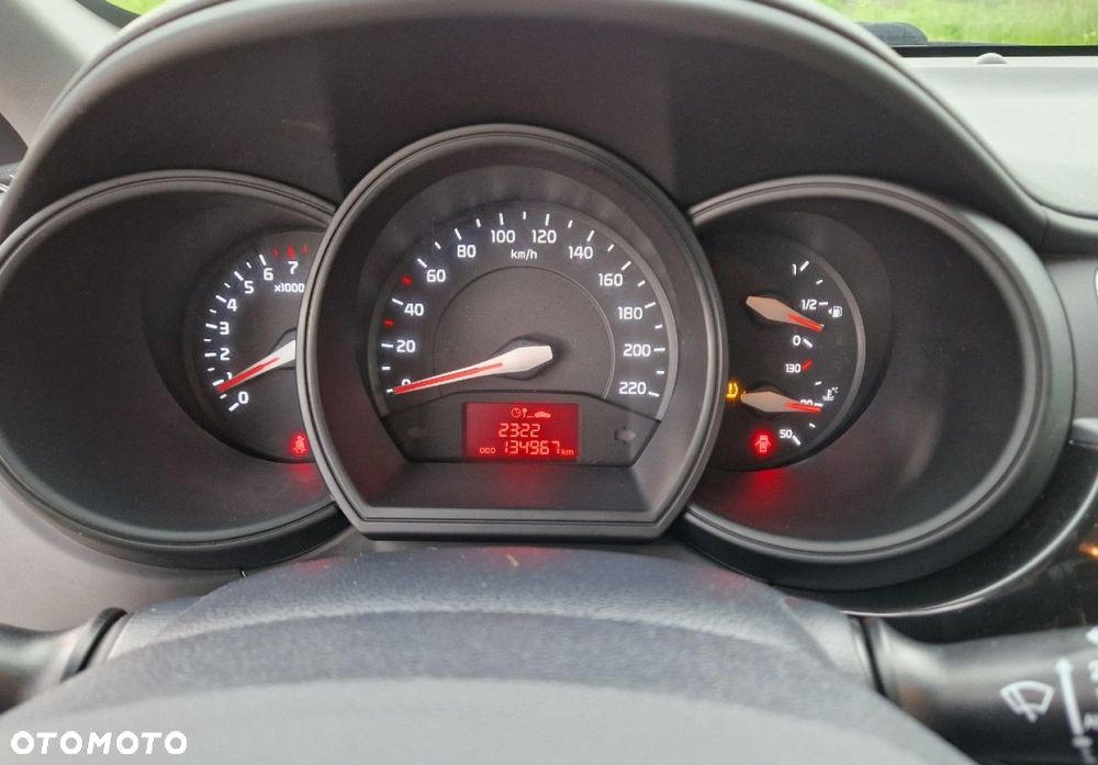 Kia Rio 1.4 Dream Team Edition - 21