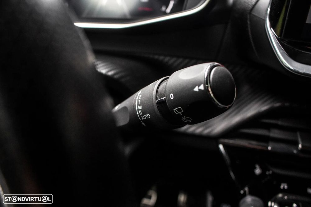 Peugeot 2008 1.5 BlueHDi GT Line EAT8 - 17