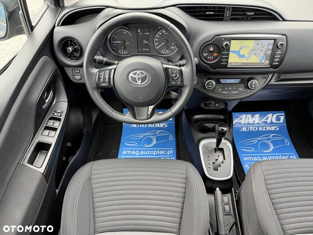Toyota Yaris Hybrid 100 Active EU6 - 17