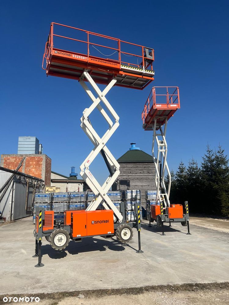 Snorkel S2255RT Podnośnik nożycowy 4x4 Diesel 50 mth 420KG Platforma Genie Skyjack - 26