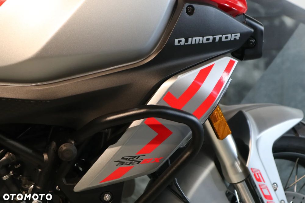 QJMOTOR SRT 600SX - 21