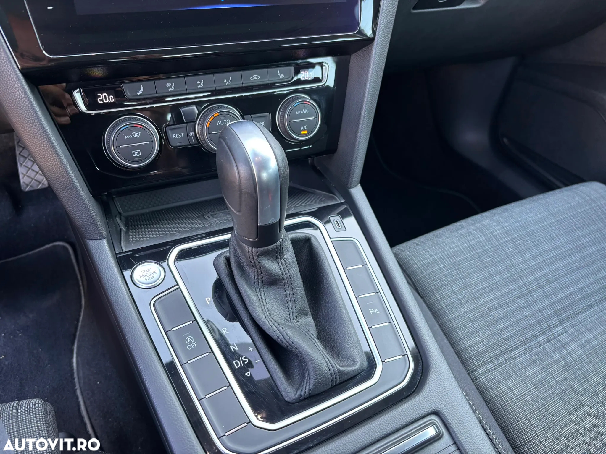 Volkswagen Passat 1.5 TSI ACT DSG Comfortline - 31
