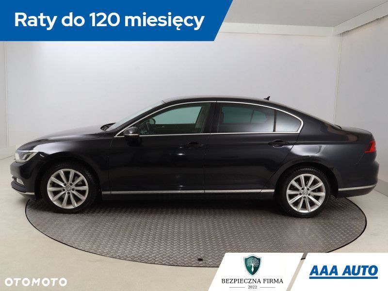Volkswagen Passat - 4