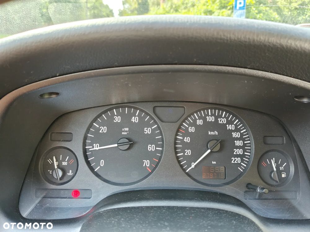 Opel Astra II 1.4 Start - 22