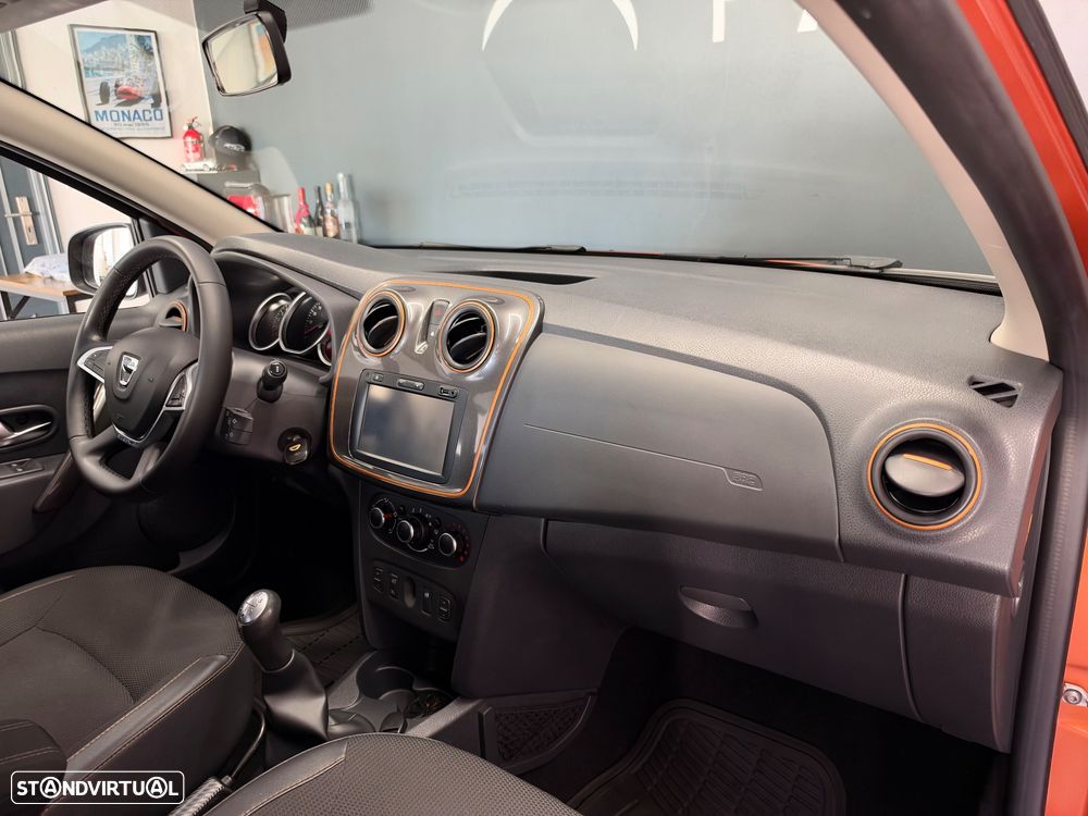Dacia Sandero Stepway TCe 90 Prestige - 27