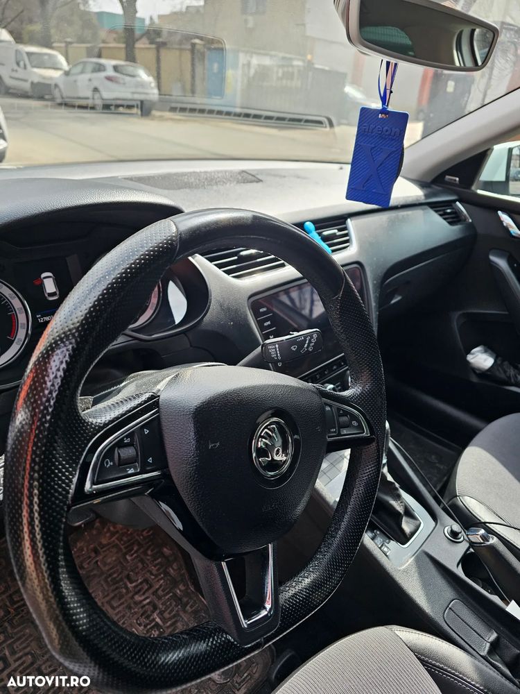 Skoda Octavia 1.6 TDI DSG Style - 12