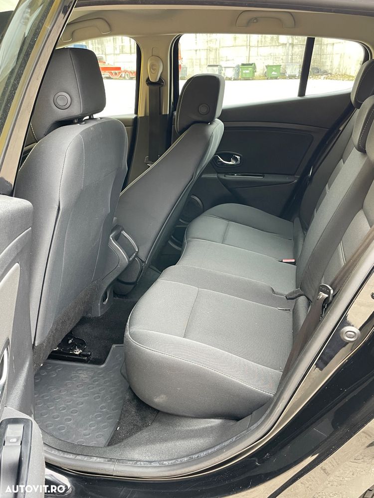 Renault Megane ENERGY TCe 100 LIMITED - 8